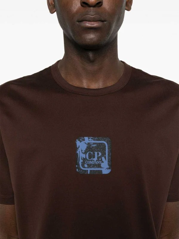 Cp Company 048A Metropolis Graphic Logo T-Shirt In Rum Raisin - Image 5
