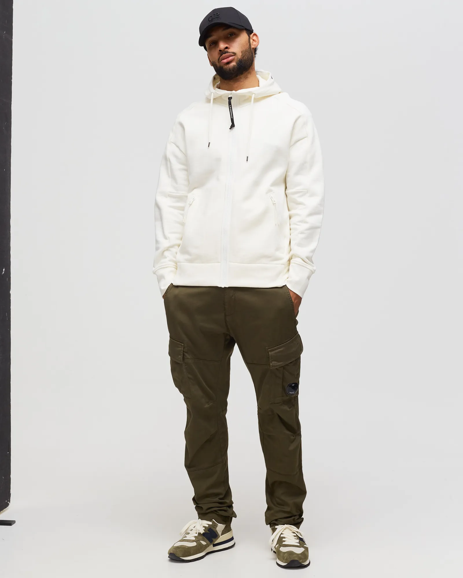 Cp Company Diagonal Raised Goggle Full Zip Hoodie In White - Image 3