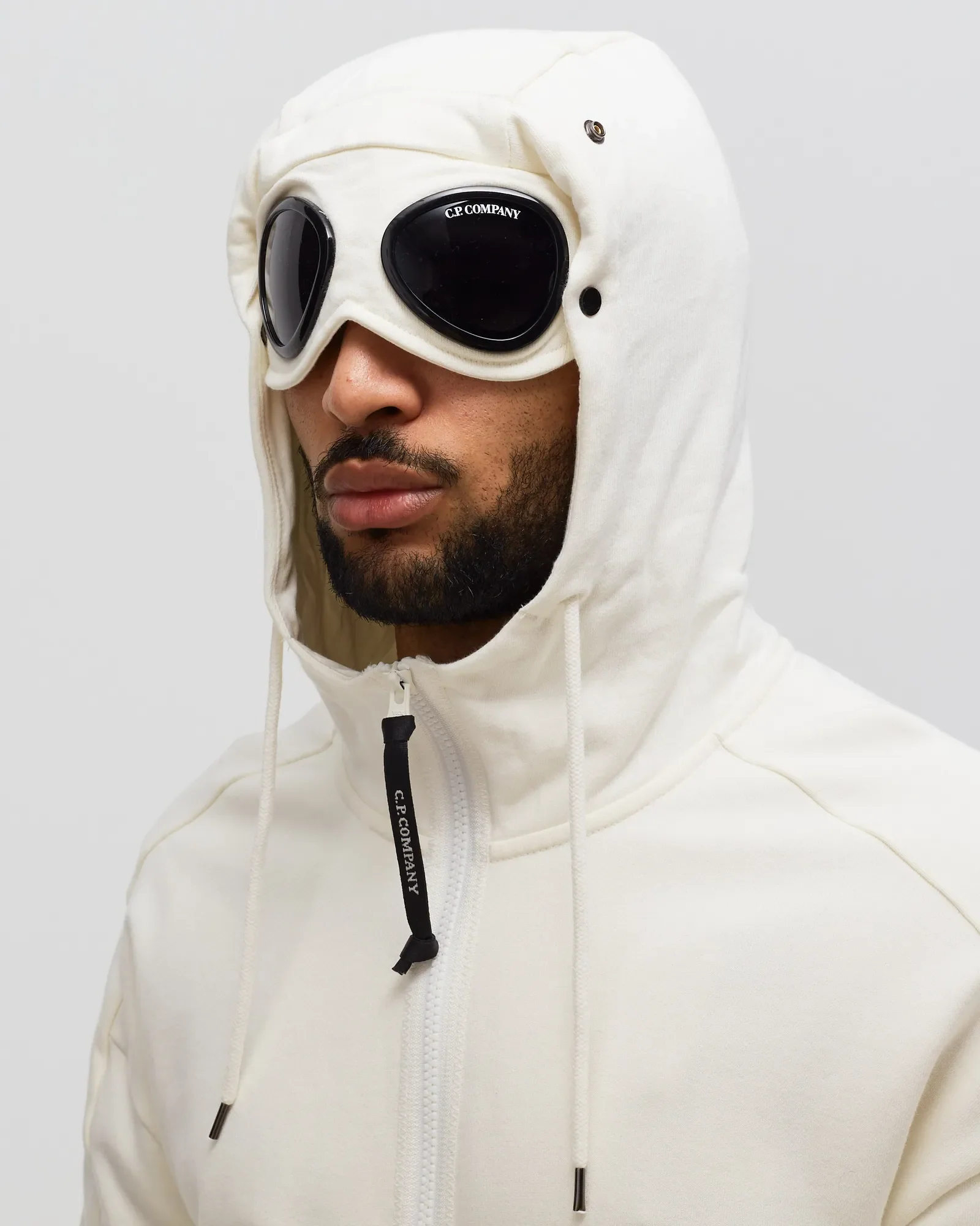 Cp Company Diagonal Raised Goggle Full Zip Hoodie In White - Image 4