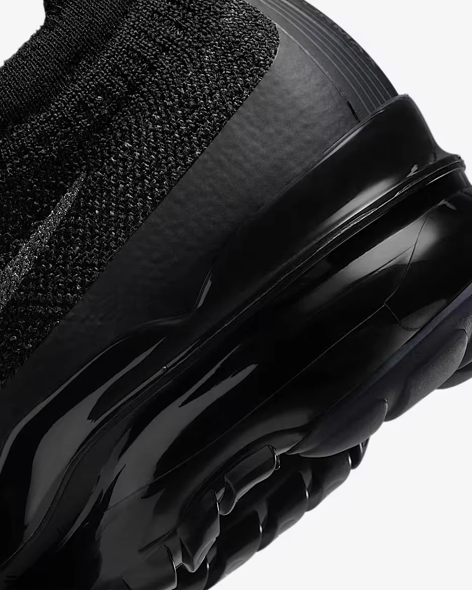 Nike Air Vapormax 2023 Fly Knit in Black/Anthracite - Image 8