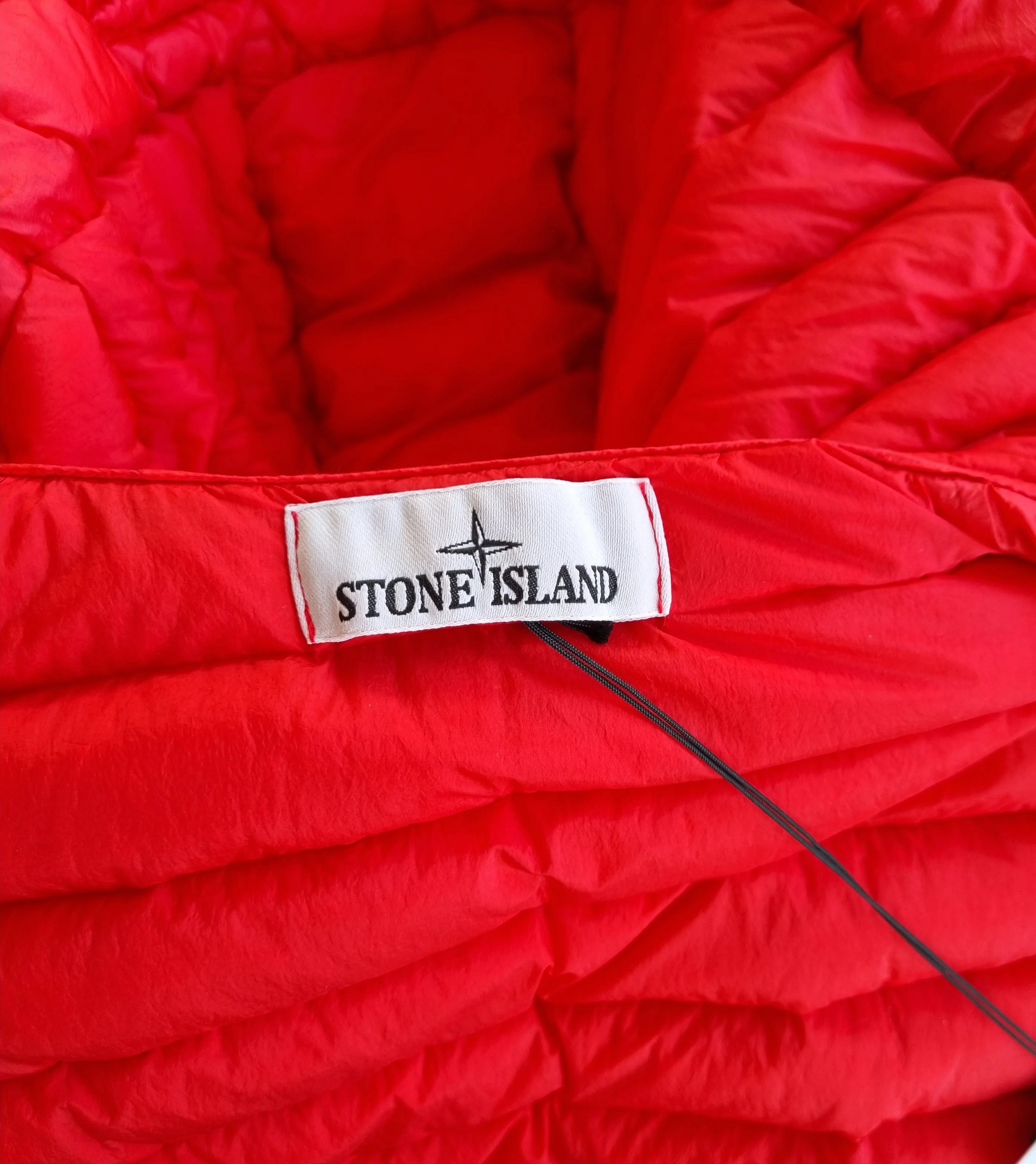 Stone Island Loom Woven Chambers R-Nylon Down-Tc In Red - Image 4
